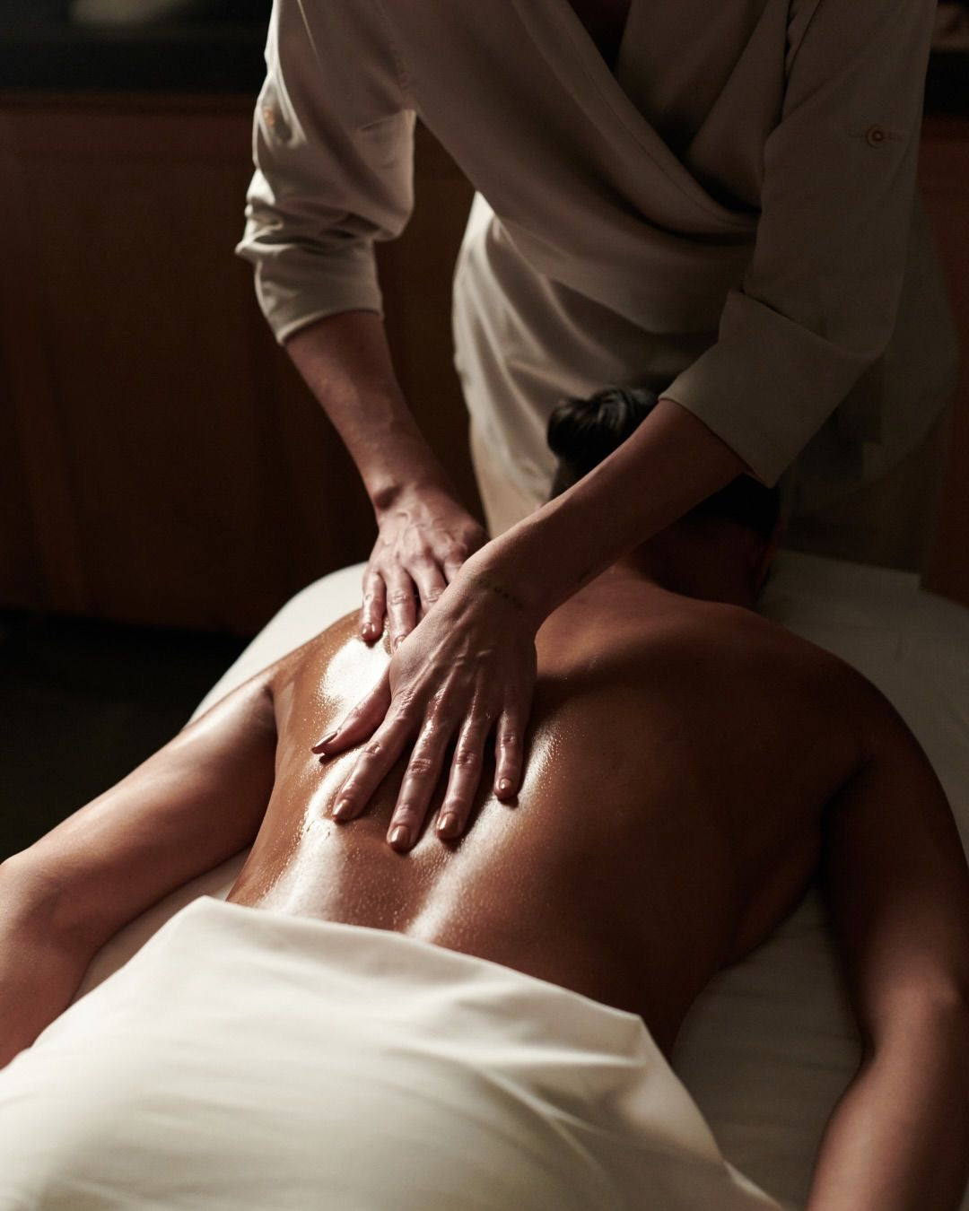 VIP - General Admission + Mini Massage + Express Facial