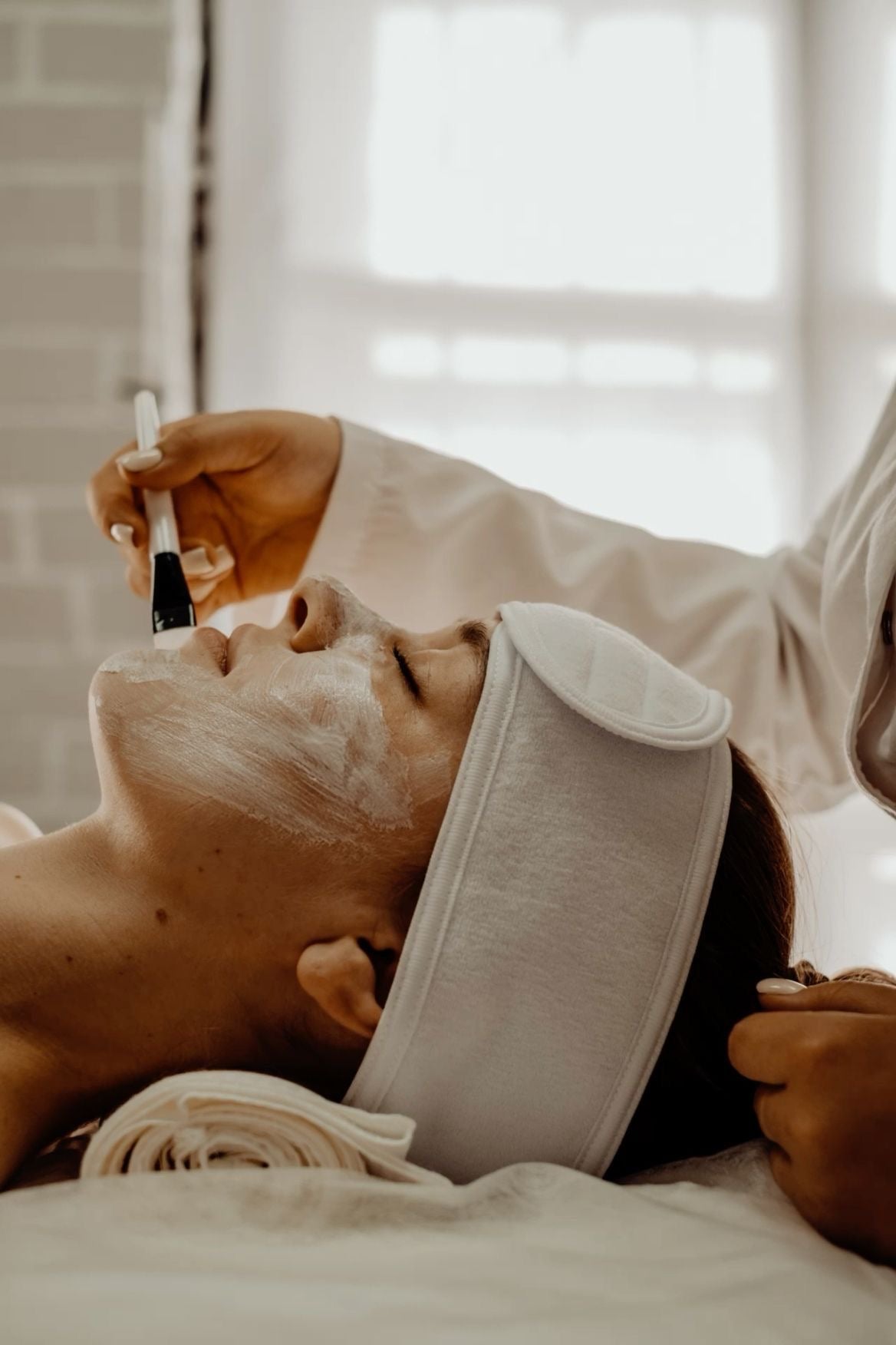 VIP - General Admission + Mini Massage + Express Facial